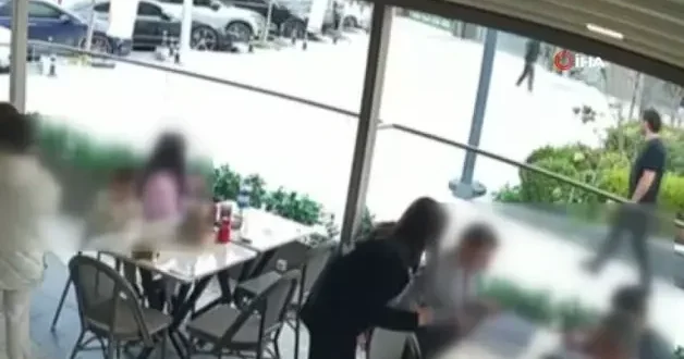 Başıboş at insanları kovaladı! Ümraniye de bir garip olay