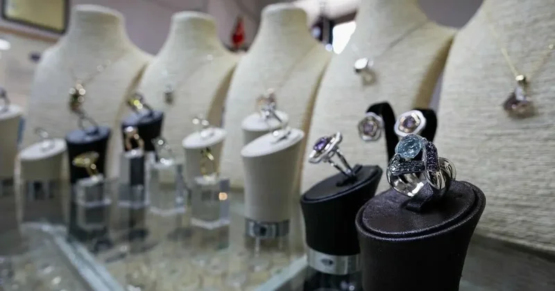 127 senelik mücevher firması resmen kapanıyor! İflas bile etmeden...