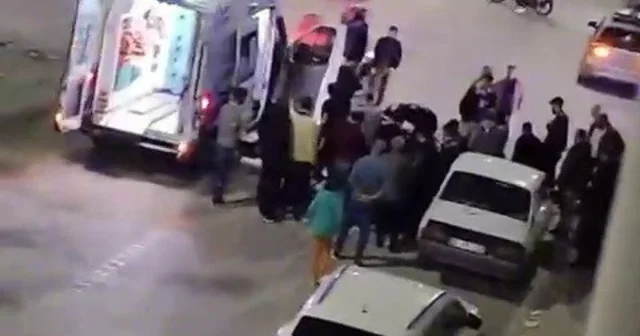 Motosikletle otomobilin çarpışma anları kameralara yansıdı: 1 i ağır 2 yaralı Adıyaman Haberleri