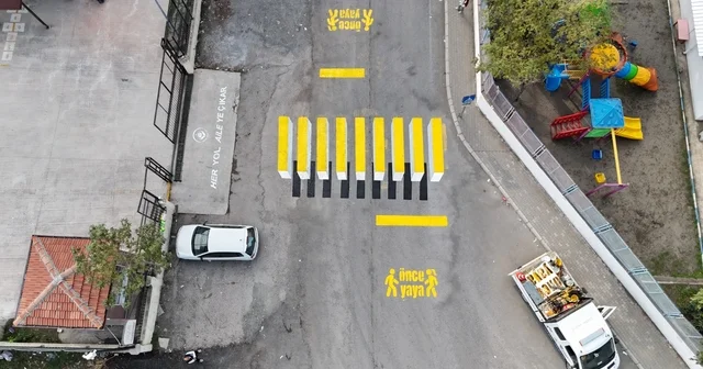 Dörtyol ilçesinde okul önündeki yaya geçidine 3 boyutlu görünüm kazandırıldı Hatay Haberleri