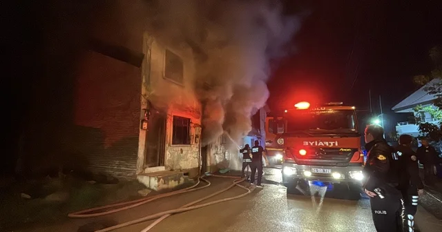 Bolu da 2 katlı ahşap evde sobadan kaynaklı yangın çıktı: 1 yaralı Bolu Haberleri