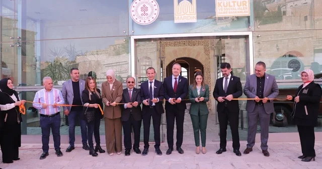 Mardin de Pembe Fırça resim sergisi açıldı Mardin Haberleri