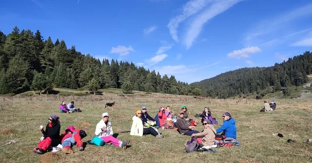 İstanbul dan gelip Camiliyayla köyünde doğa yürüyüşü yaptılar Bilecik Haberleri