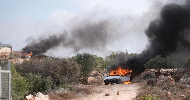 İşgalci İsrailliler, ordu koruması altında Filistinlilerin geçim kaynaklarını hedef alıyor