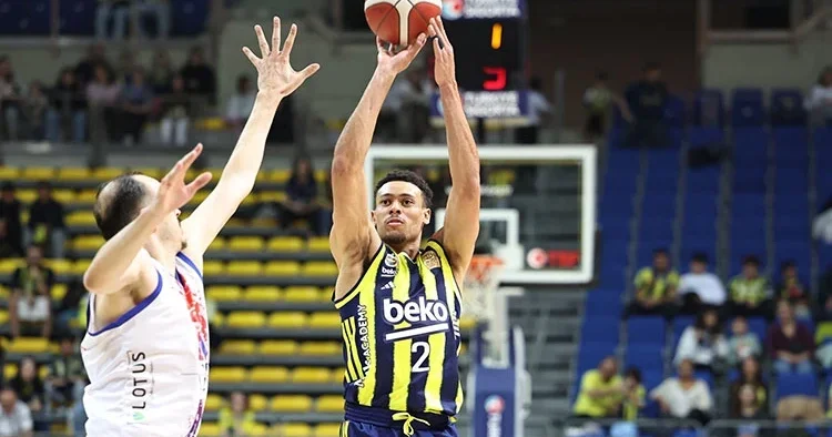 Fenerbahçe Beko, yarın Hapoel IBI yi Almanya da konuk edecek