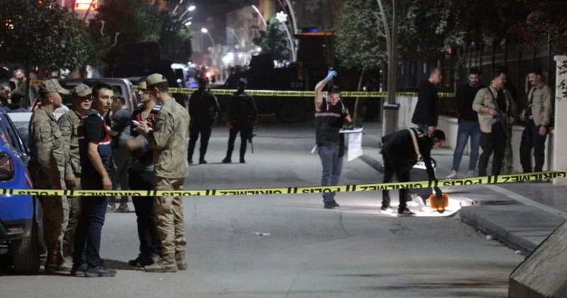 Şırnak ta adliye önünde silahlı saldırıya uğrayan kişi hayatını kaybetti