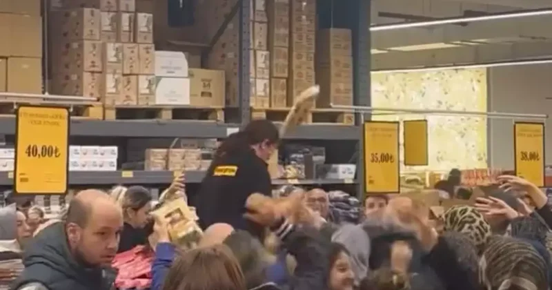 Bursa da İndirim İzdihamı