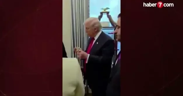 Donald Trump, Ahmed Şara ya parfüm hediye etti!