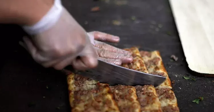 Bakanlık tek tek ifşa etti! Etli ekmekten pideye şok tespitler