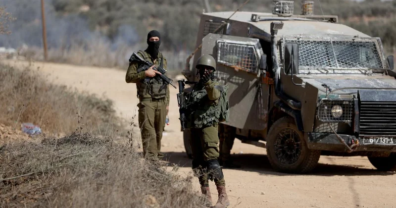 Katil İsrail ordusunun attığı bombanın gazından etkilenen Filistinli bir çocuk hayatını kaybetti