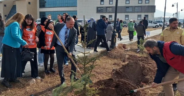 GSİM spor kampüslerine meyve ağacı dikti Erzurum Haberleri