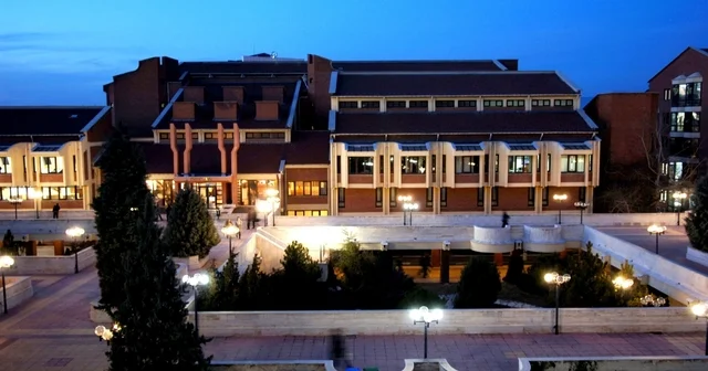 Anadolu Üniversitesi Kütüphanesi 7/24 öğrencilerin yanında Eskişehir Haberleri