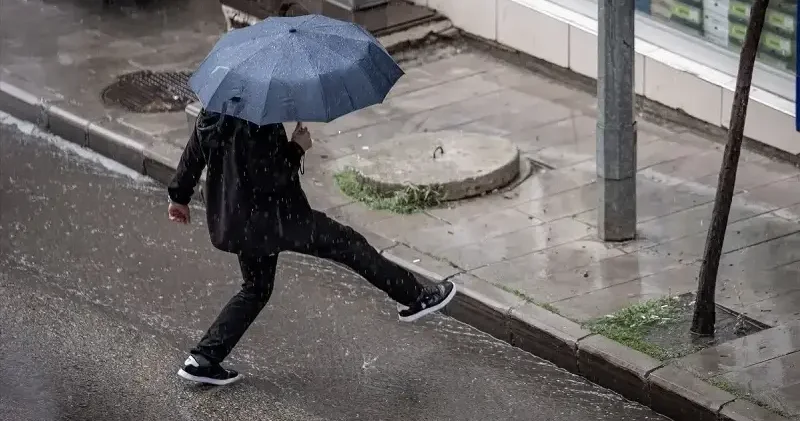 Bu illerde yaşayanlar dikkat! Meteoroloji’den 6 ile sarı kodlu uyarı yapıldı! Gök gürültülü sağanak geliyor Son Dakika Haberleri