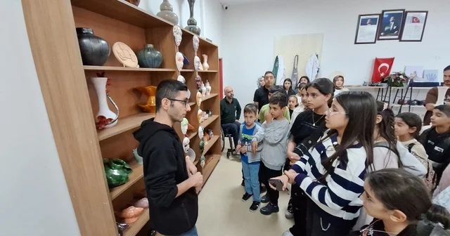 Kursiyer öğrencilerden engelli bireylere ziyaret Şanlıurfa Haberleri