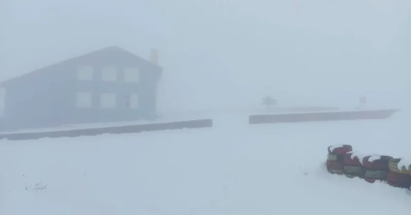 Karacadağ a mevsimin ilk karı düştü: Kar kalınlığı 15 santimetreye kadar ulaştı