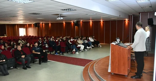 Didim MYO lu öğrencilere yurtdışı ve kariyer fırsatları eğitimi verildi Aydın Haberleri