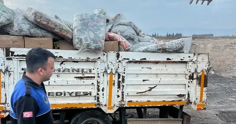Hatay da son kullanma tarihi geçmiş şekerleme çikolata ve cips imha edildi Hatay Haberleri