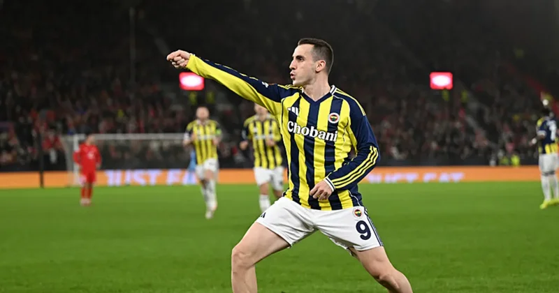 Kerem Aktürkoğlu’ndan tarihi performans