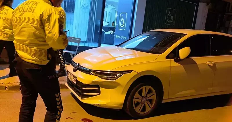 Bursa da polisin dur ihtarına uymayan sürücü park halindeki araçlara çarptı