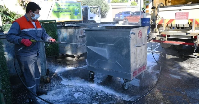 Kemer de çöp konteynerleri dezenfekte ediliyor Antalya Haberleri