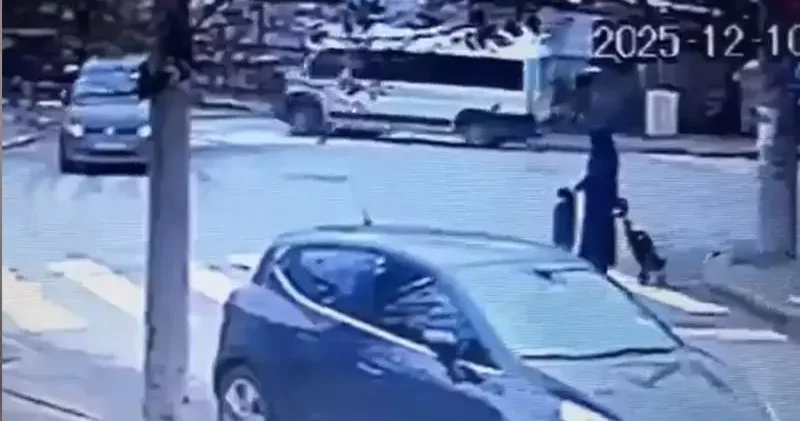 Minibüsün çarparak Miraç’ın ölümüne neden olduğu kazanın kamera görüntüsü ortaya çıktı