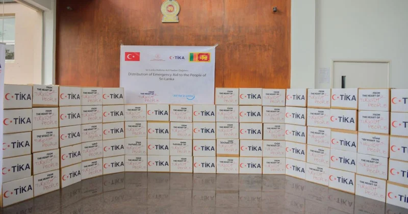 TİKA, Sri Lanka daki sel mağdurlarına yardım malzemesi ulaştırdı