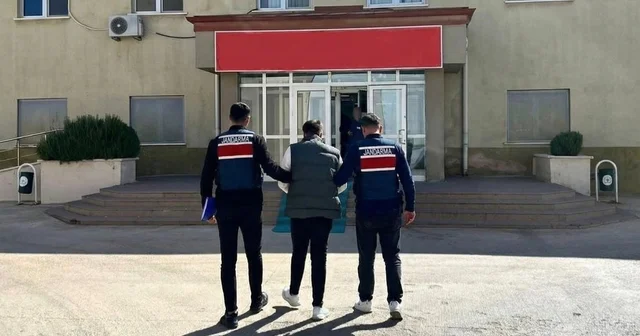 Gaziantep te 11 er yıl hapis cezasıyla aranan 3 şahsı jandarma yakaladı Gaziantep Haberleri