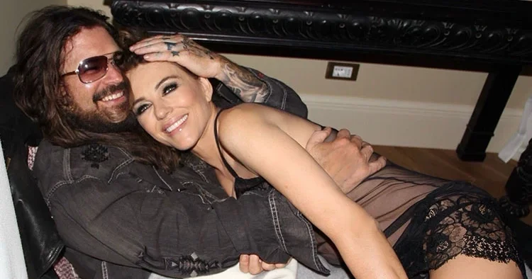 Sürpriz aşklarına kimse şans vermemişti… Aylardır bir an olsun birbirlerinden ayrılamadılar