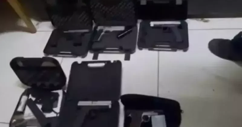 Ümraniye de silah ticareti operasyonu: 11 adet tabanca ele geçirildi