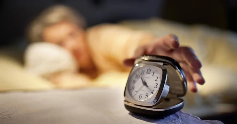 Alarm çalmadan önce uyanıyor musunuz? Milisaniyelik uyanışın sebebi ne?