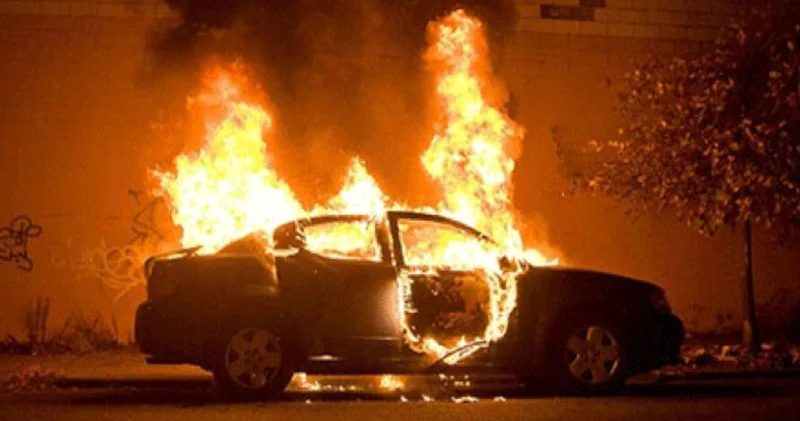 Ankara da muhtar ve oğluna ait 4 araç kundaklandı