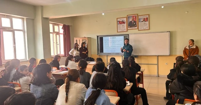 Malazgirt te 8. sınıf öğrencilerine skolyoz taraması yapıldı Muş Haberleri