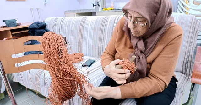 Şehit yakınları, kağıt ipten örgü çanta yapmayı öğreniyor Edirne Haberleri