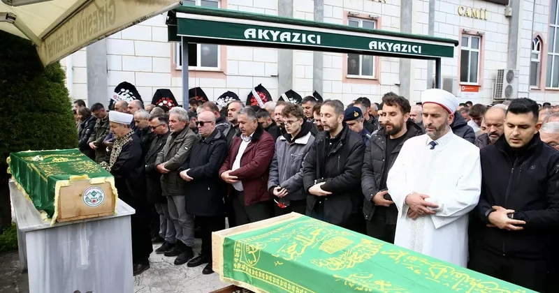 Giresun daki trafik kazasında ölen dayı ve yeğenin cenazesi defnedildi