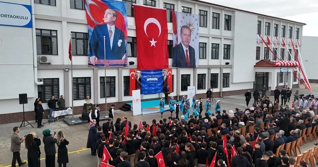 Düzce eğitim öğretimde otobana çıkacak İsmetpaşa Ortaokul törenle hizmete girdi Düzce Haberleri