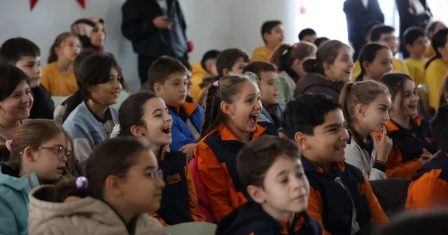 Enerjini geleceğe taşı projesi, 500 ü aşkın okulda enerji farkındalığı oluşturdu Uludağ Enerji, çocuklara enerji tasarrufunu yaşatarak öğretiyor Enerji bilinci çocuklara erken yaşta kazandırılıyor Bursa Haberleri