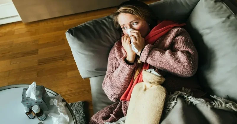 Mutant süper grip İngiltere yi kasıp kavuruyor: Okullar kapandı, hastaneler dolup taştı