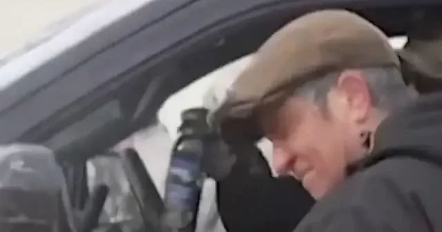 ABD lilerin ICE öfkesi kamerada: Kendisine tepki gösteren herkesi biber gazına boğdu VİDEO İZLE