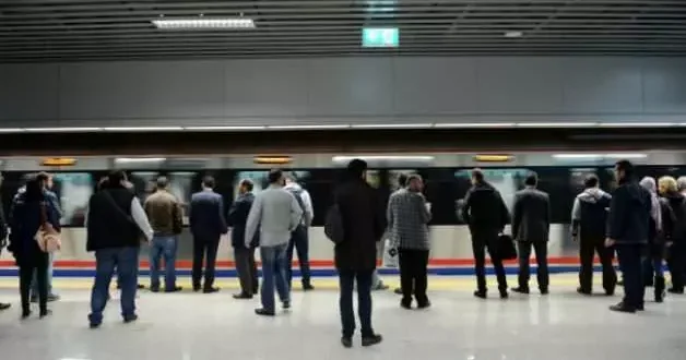 Bakan Uraloğlu dan gazetecilere müjde: Marmaray da ücretsiz dönem için hazırlık başladı