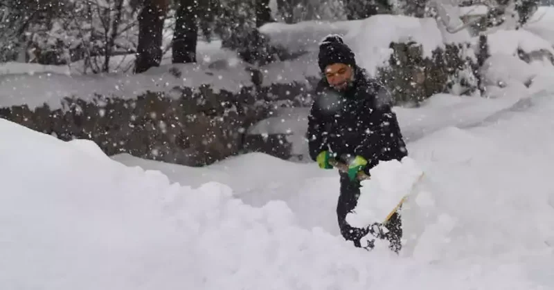 Türkiye buz kesti: 70 ilde sıcaklık sıfırın altına düştü! Van açık ara zirvede