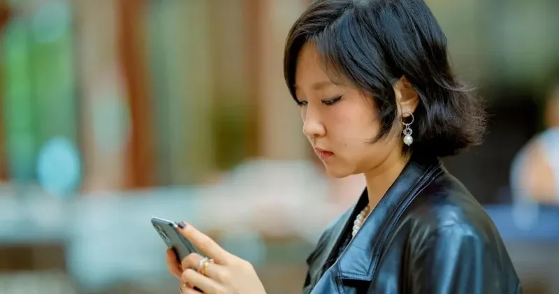 Çin de yalnızlar için kontrol uygulaması: Öldün Mü?