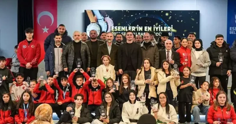 Esenler in gururu sporcular onurlandırıldı