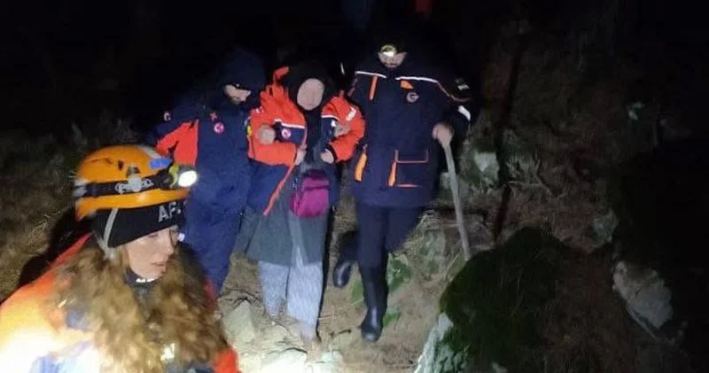 İzmir de kayıp yaşlı kadından sevindiren haber Son dakika haberleri