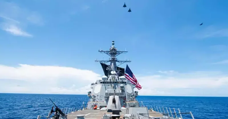 ABD nin askeri uçağı sivil gibi kamufle edildi iddiası