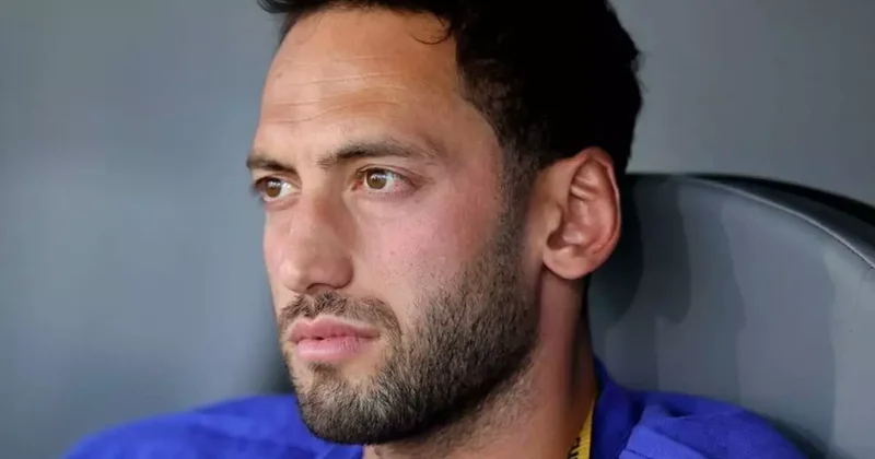 Hakan Çalhanoğlu ndan kötü haber