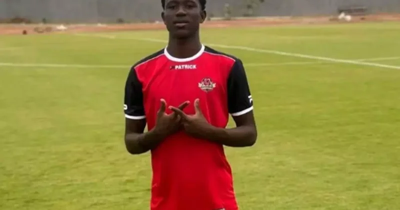 Fenerbahçe nin antrenmana çıkardığı Yann Jude Göztepe ye gitti