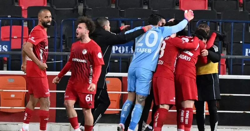 13. dakikada 10 kişi kalan Gaziantep FK den mucizevi galibiyet