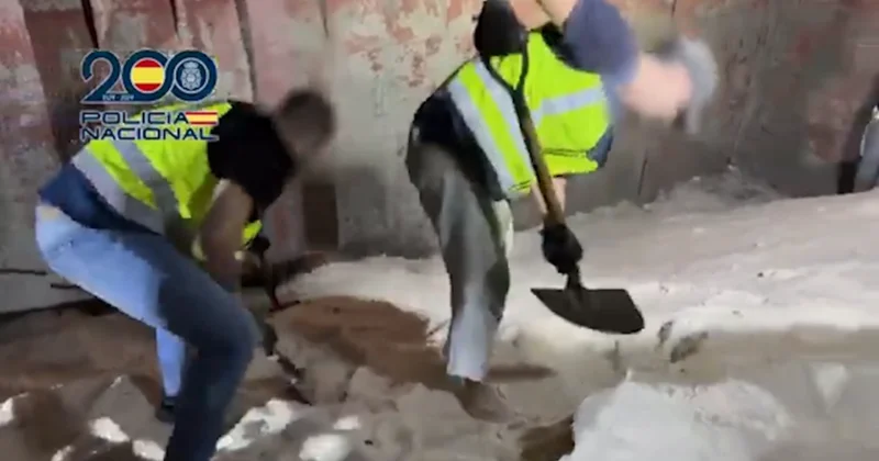 10 ton kokaini kürekle kazdılar: Ülke tarihinin en büyük uyuşturucu operasyonu Sözcü Gazetesi