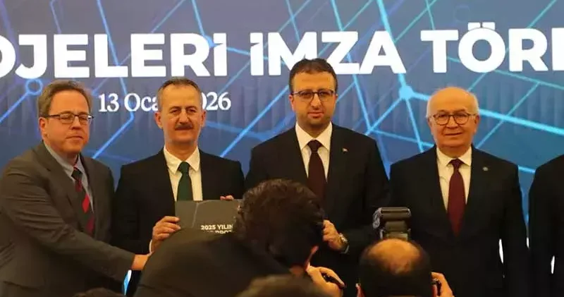 Savunma sanayiinde 14 Ar Ge projesi için imzalar atıldı