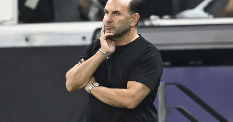 Galatasaray a kötü haber! Genç yıldız maçın başında sakatlandı